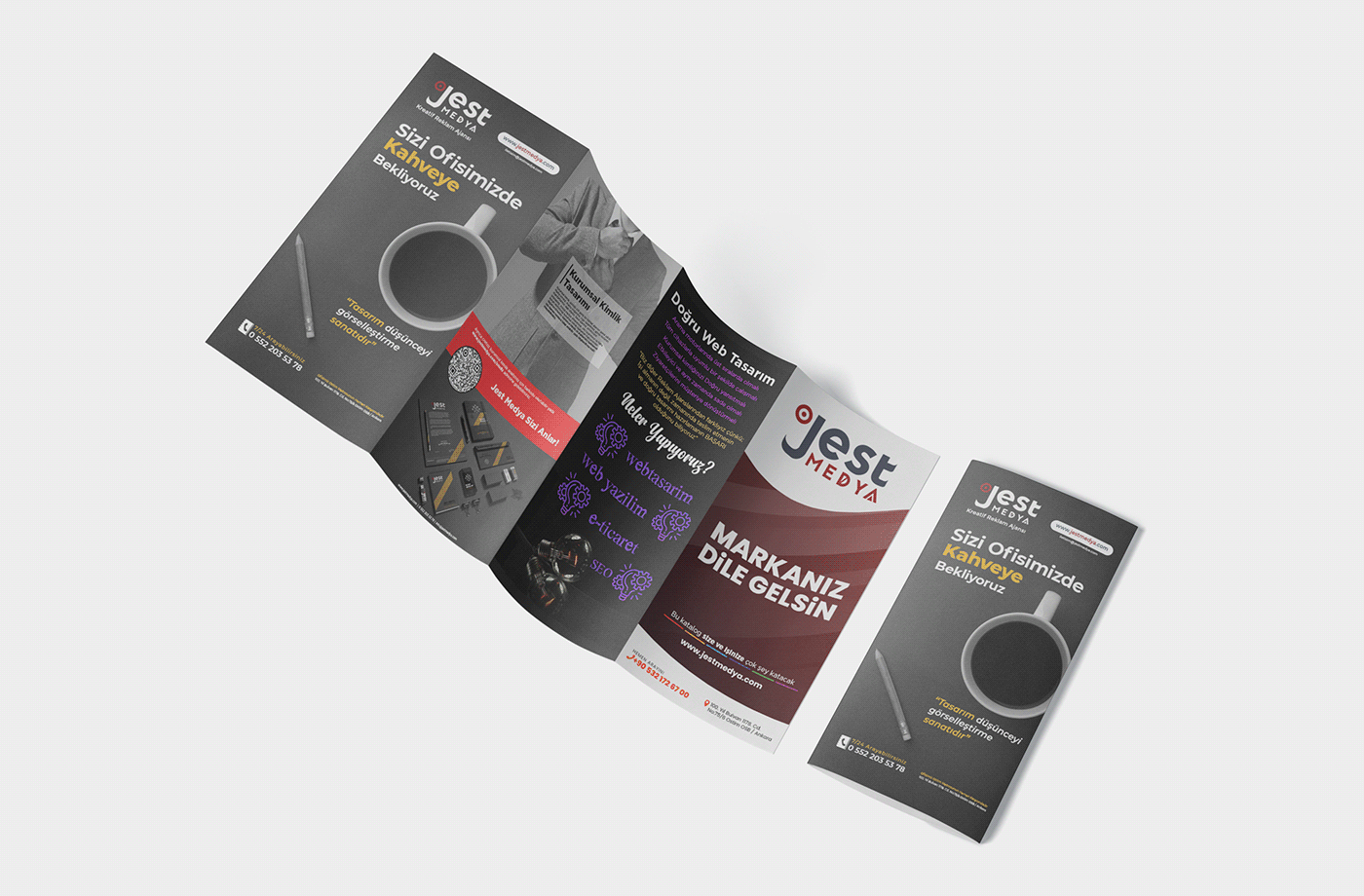 BestoPrint-Custom-Roll-Fold-Brochures-Printing