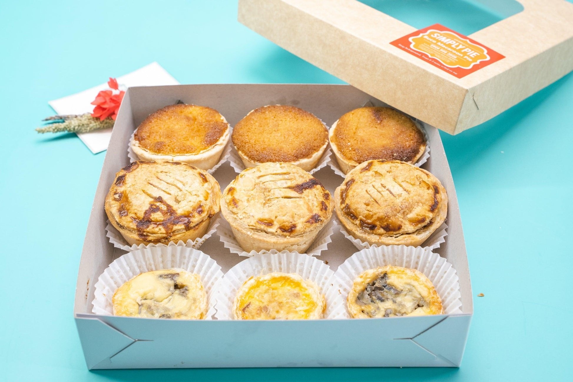 Custom pie shipping boxes with window